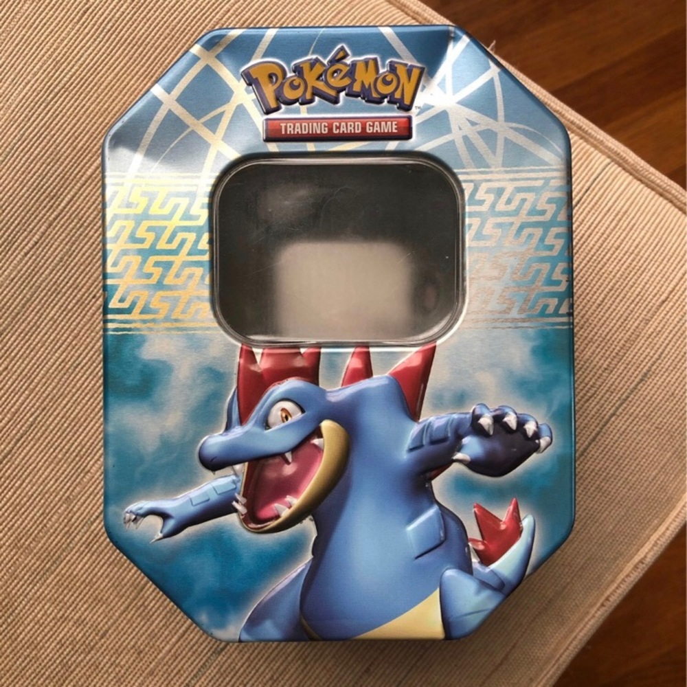Pokémon trading card tin